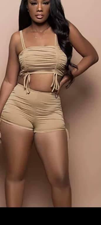 Scrunch hunch Short Set